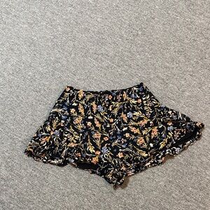 Kimchi Blue Floral Women's Shorts size 4